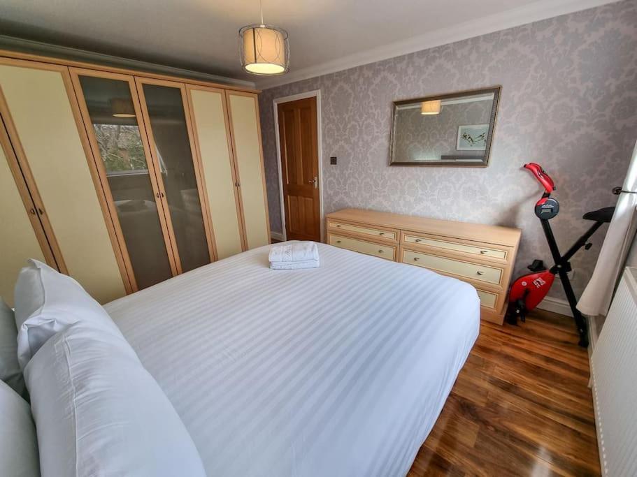 Stunning Family Home Close To The City Centre แมนเชสเตอร์ ภายนอก รูปภาพ